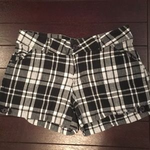 ❤️Super cute plaid shorts